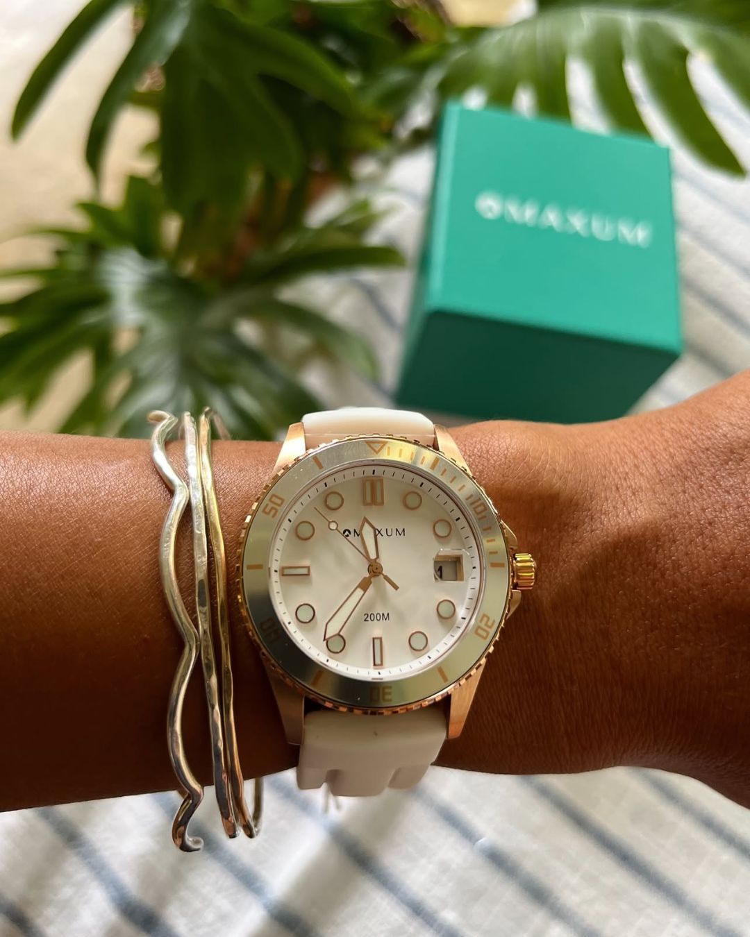 Liberty Rose-gold Set - Includes Rose Analogue Date Watch and White Silicone Strap