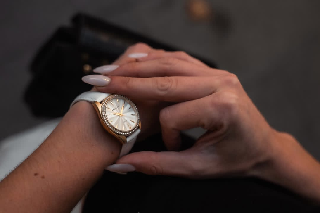 Sydney Gold Box Set -Includes Gold Bracelet Watch with White Leather Strap
