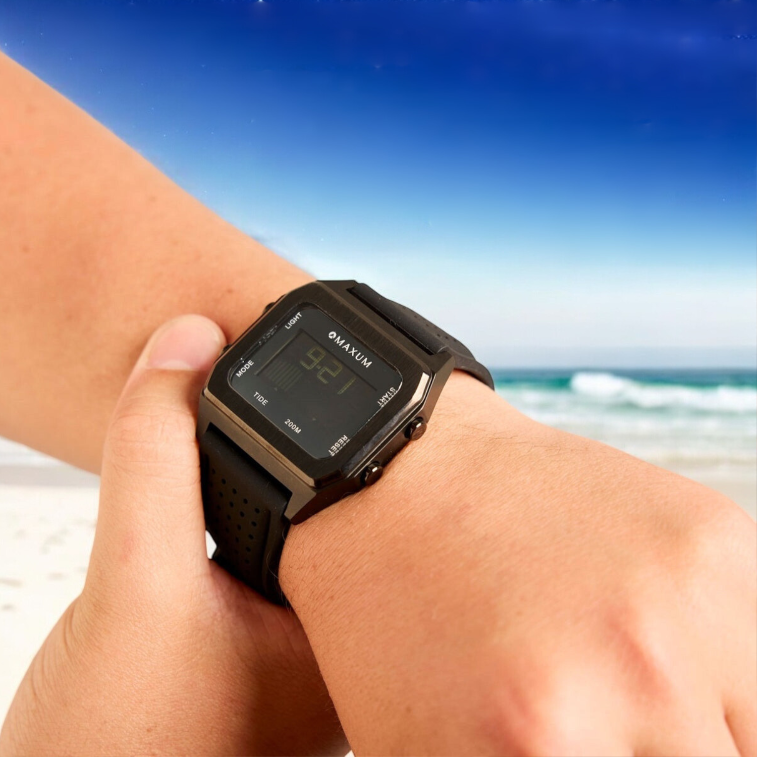 Raglan Black Set - Includes Black Bracelet Tide Watch and Black Silicone Strap