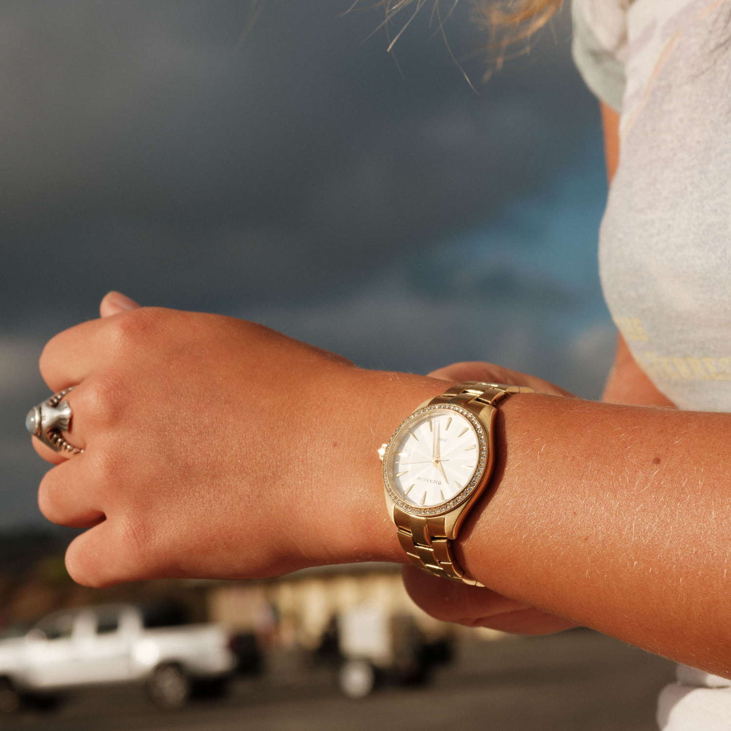 Sydney Crystal-Embellished Analogue Watch  –White Dial, Gold Tone Case & Bracelet