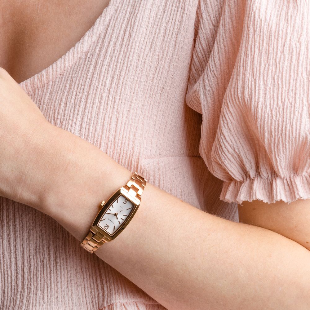 Fanta Re-Issue Analogue Rectangular Watch – Rose Gold Case, White Dial & Rose Gold Bracelet